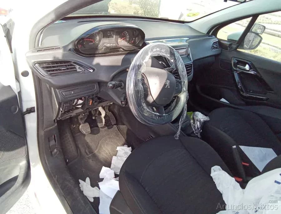 DESPIECE DE PEUGEOT 208 1.4 HDi FAP (68 CV) - Foto 5