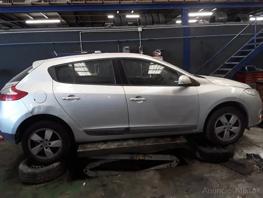 DESPIECE DE RENAULT MEGANE III BERLINA 5 P 1.5 dCi 2010 (V2) - Foto 5