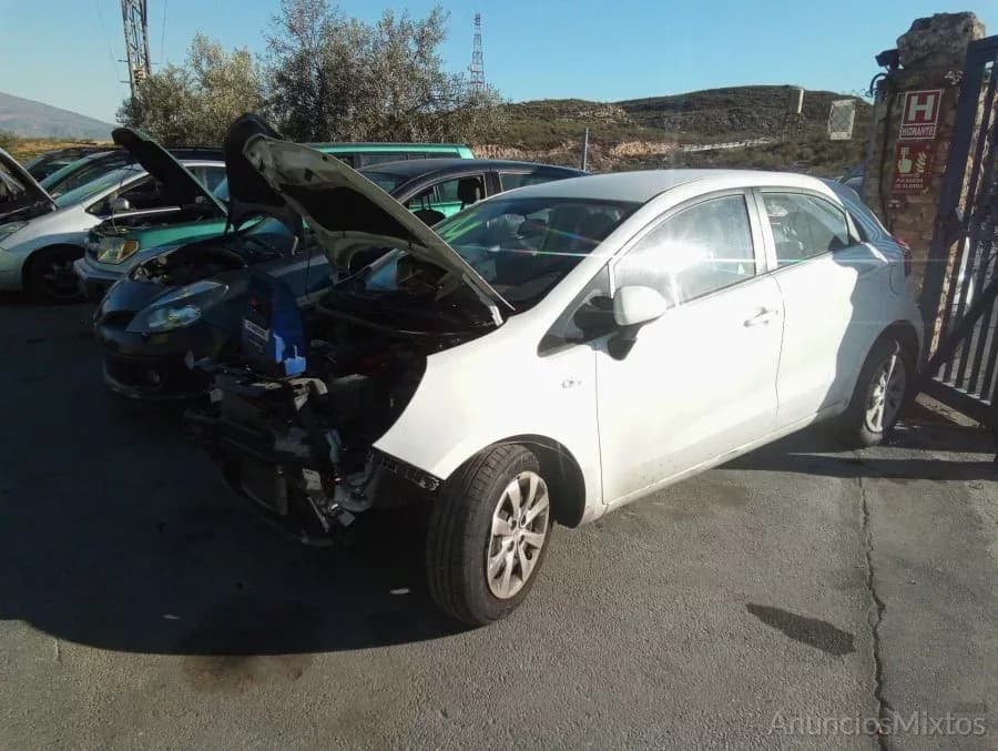 DESPIECE DE KIA RIO 1.1 CRDi (75 CV) - Foto 2