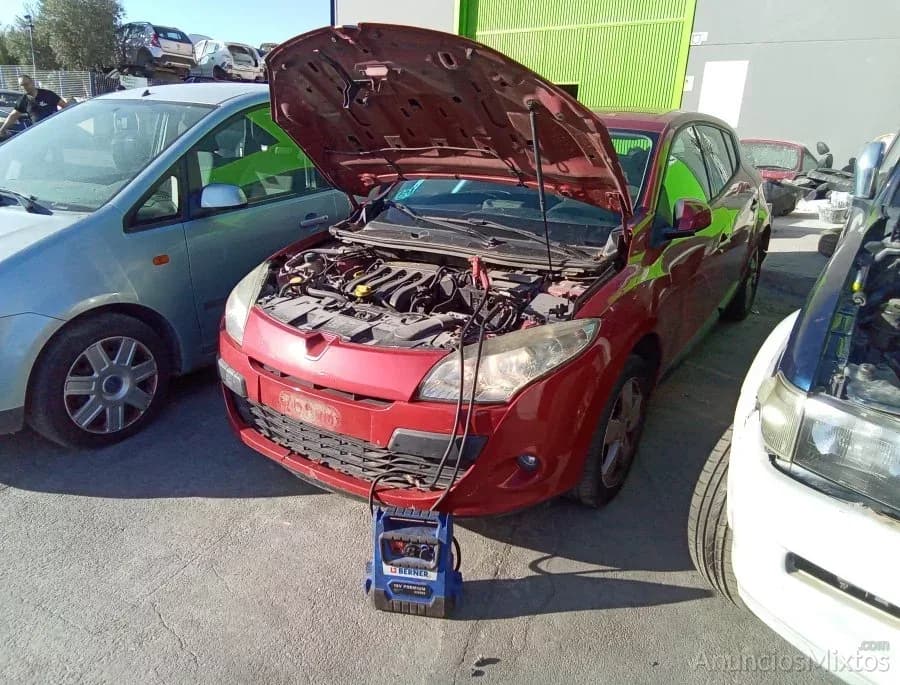 DESPIECE DE RENAULT MEGANE III BERLINA 5 P 1.6 16V 2008 - Foto 1