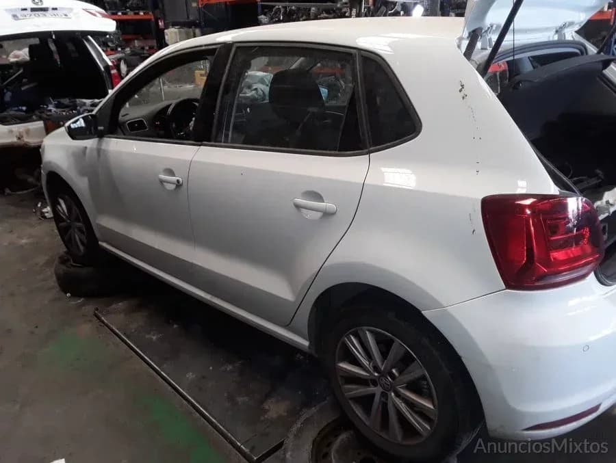 DESPIECE DE VOLKSWAGEN POLO 1.2 TSI (90 CV) 2011 - Foto 3