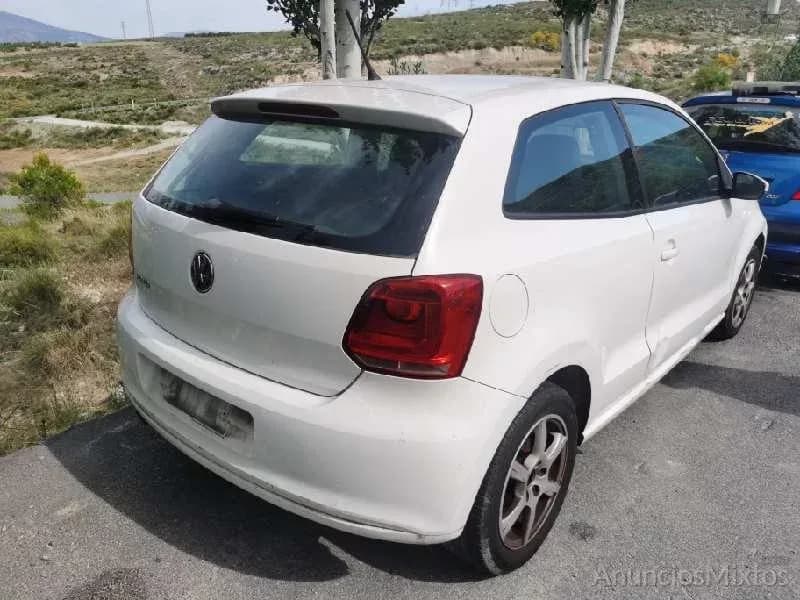 DESPIECE DE VOLKSWAGEN POLO 1.6 TDI (90 CV) 2009 - Foto 4