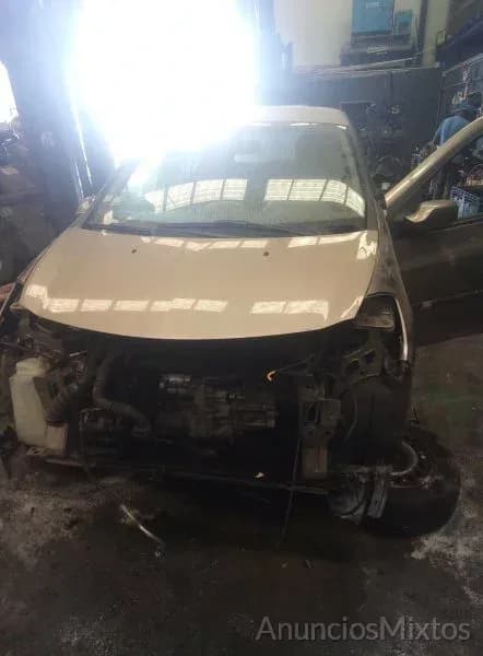 DESPIECE DE RENAULT CLIO III 1.5 dCi D (68 CV) - Foto 2