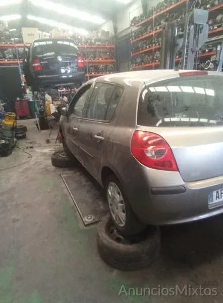 DESPIECE DE RENAULT CLIO III 1.5 dCi D (68 CV) - Foto 4