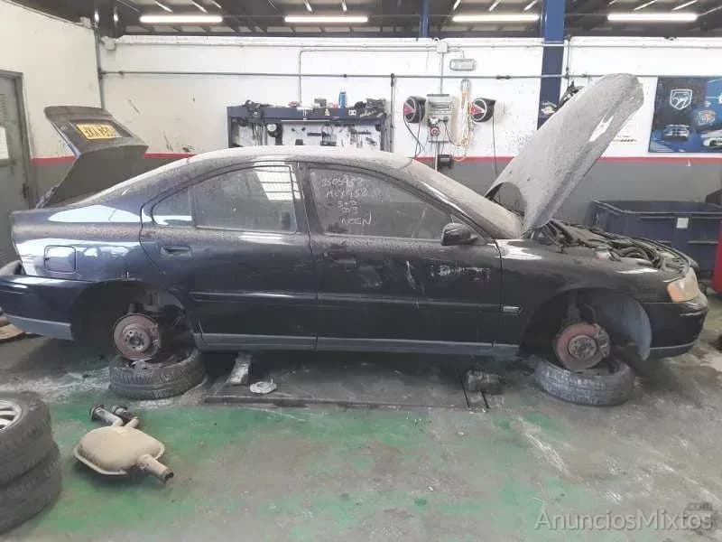 DESPIECE DE VOLVO S60 BERLINA 2.4 D (163 CV) 2000 - Foto 1