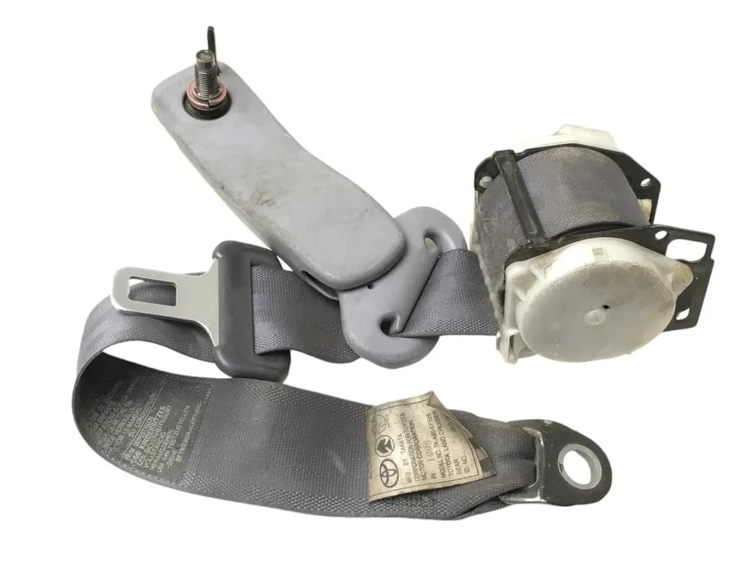 Cinturon trasero Toyota Land Cruiser J120 - Foto 1
