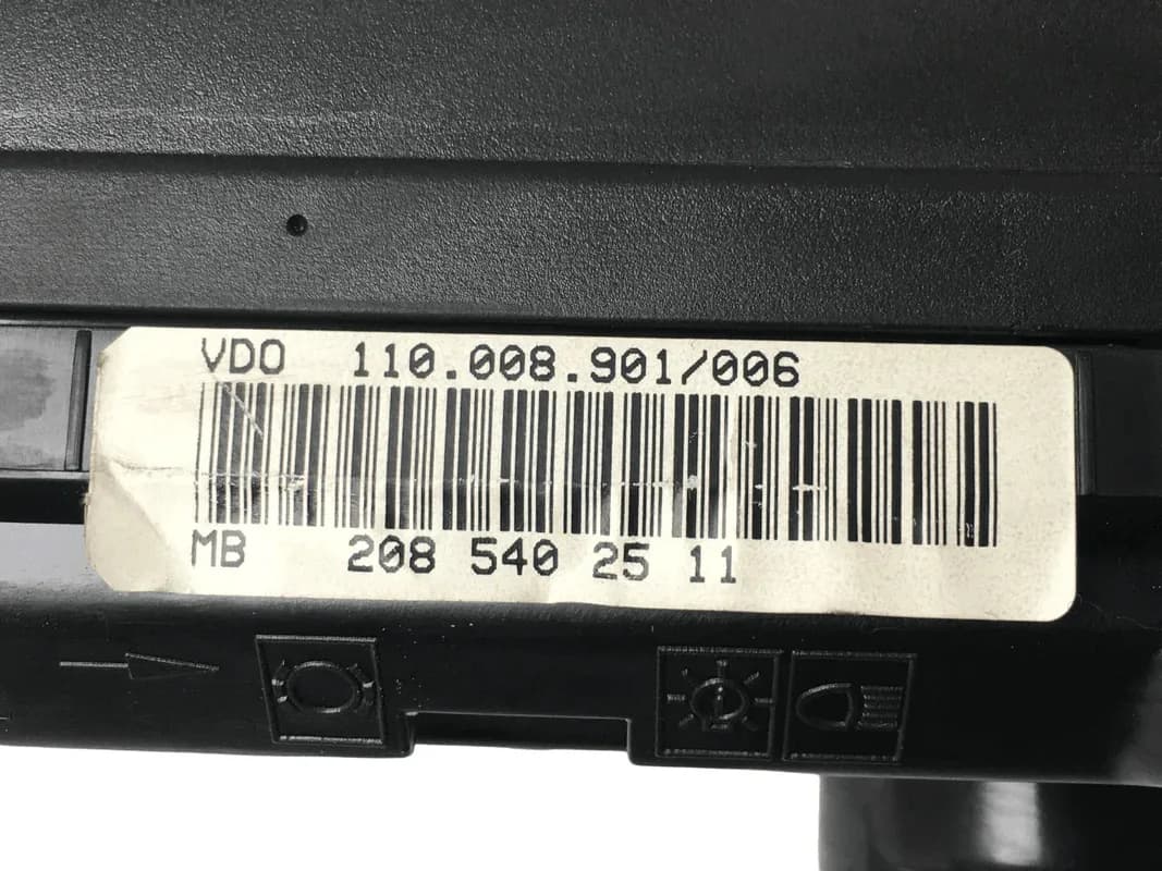 Cuadro instrumentos Mercedes A208 - Foto 5