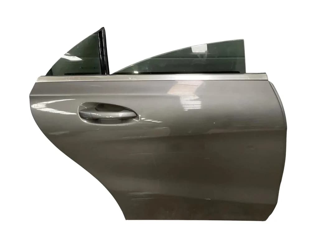 Puerta Tra dcha Mercedes CLA 13-19 - Foto 1