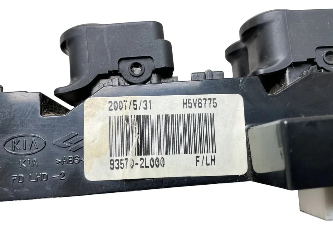Mando Elevalunas del izq Hyundai i30 2006-2012 - Foto 4