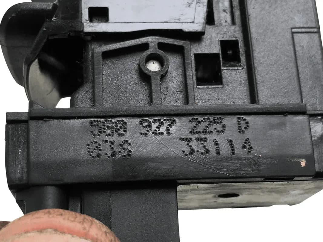 Interruptor Freno Mano VW Golf VII - Foto 4