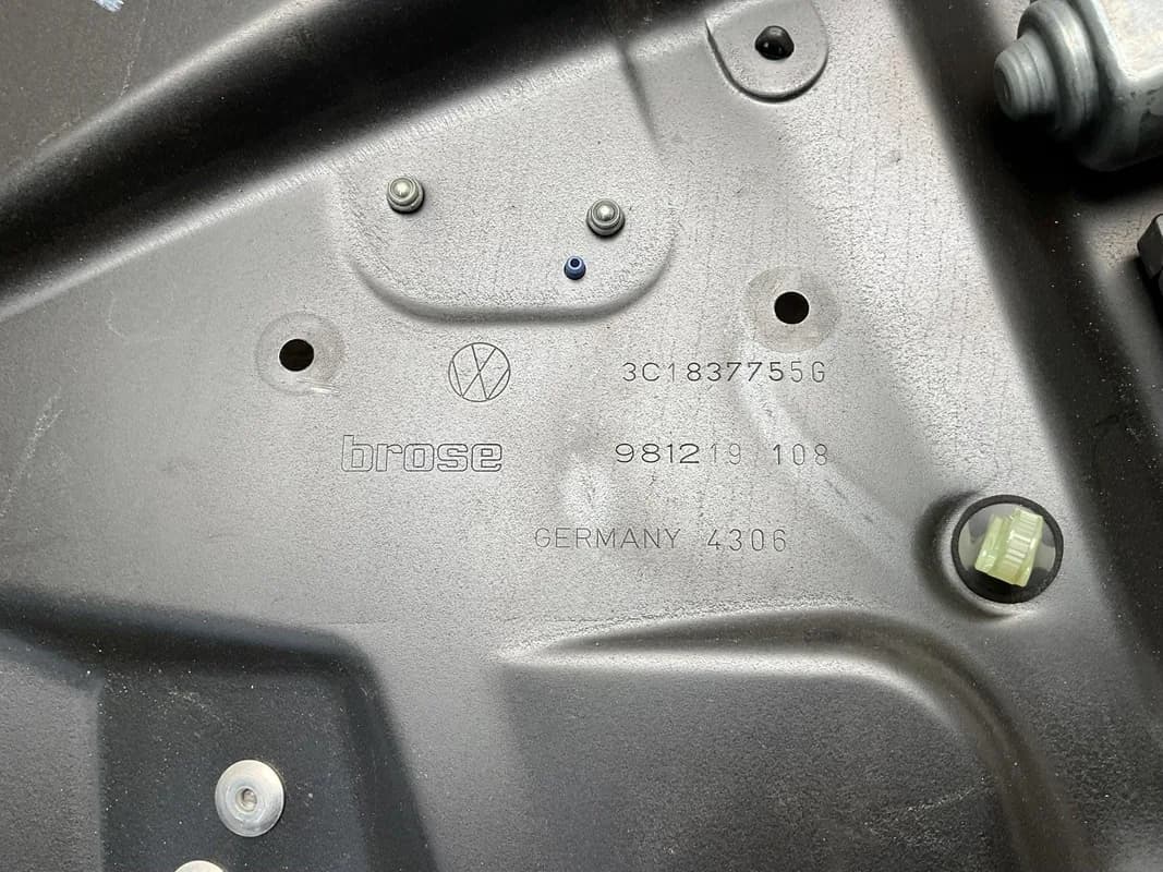 Elevalunas del izq VW Passat B6 3C - Foto 5