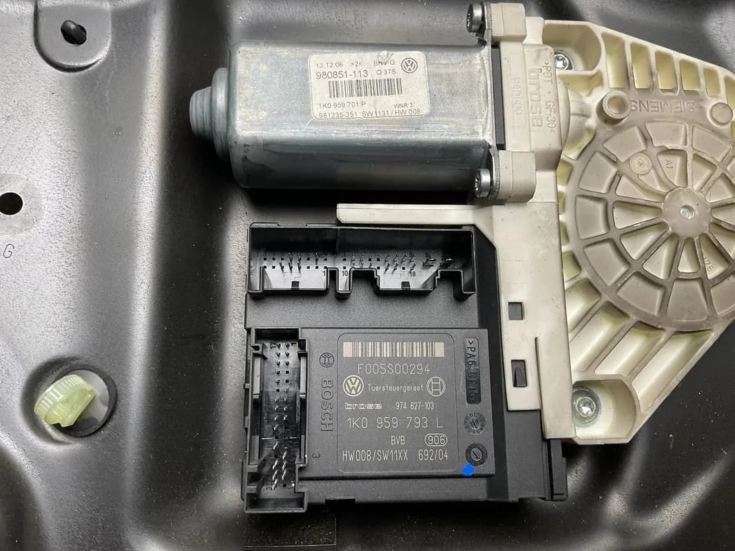 Elevalunas del izq VW Passat B6 3C - Foto 6