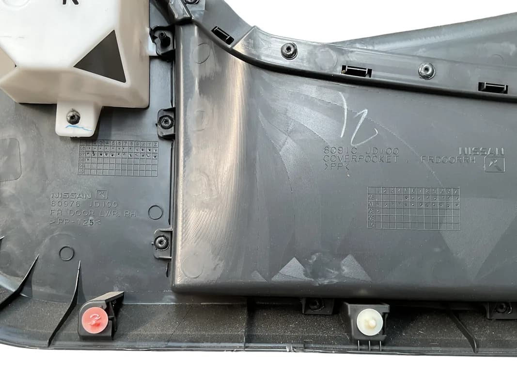 Panel puerta del dcha Nissan 80976JD100 - Foto 5