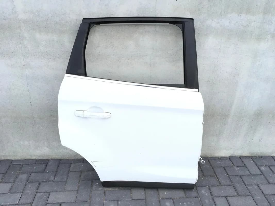 Puerta trasera dcha Ford Kuga mk1 - Foto 1