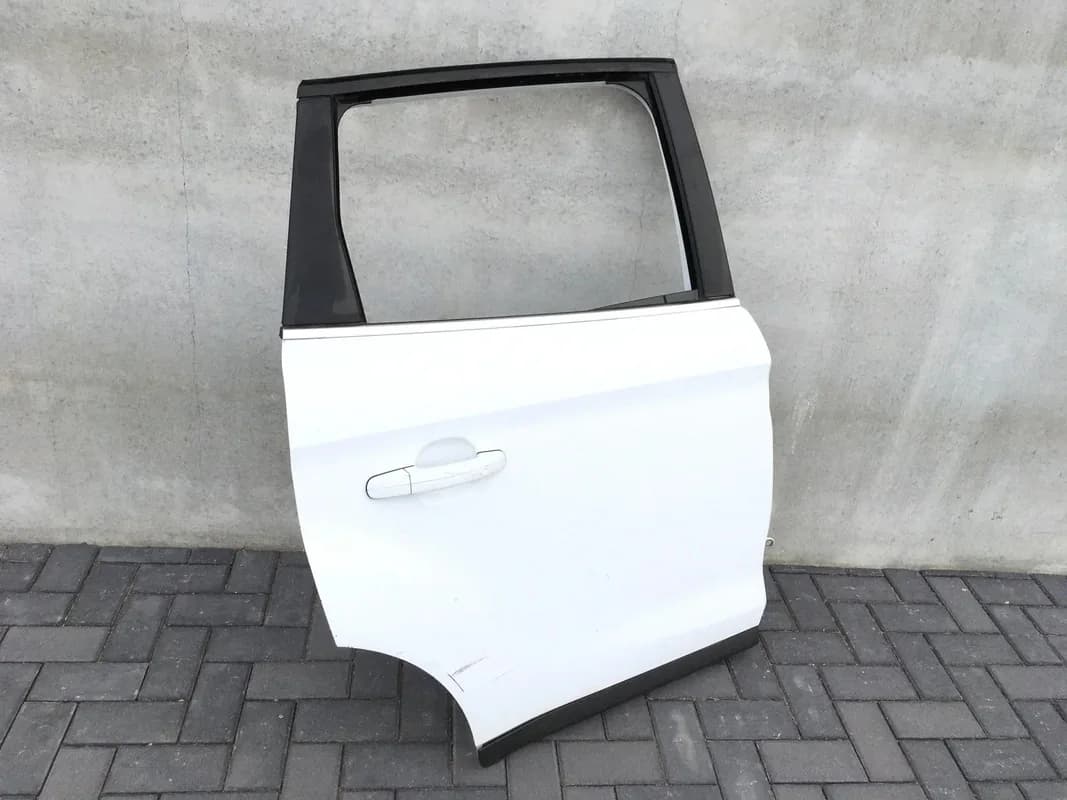Puerta trasera dcha Ford Kuga mk1 - Foto 2
