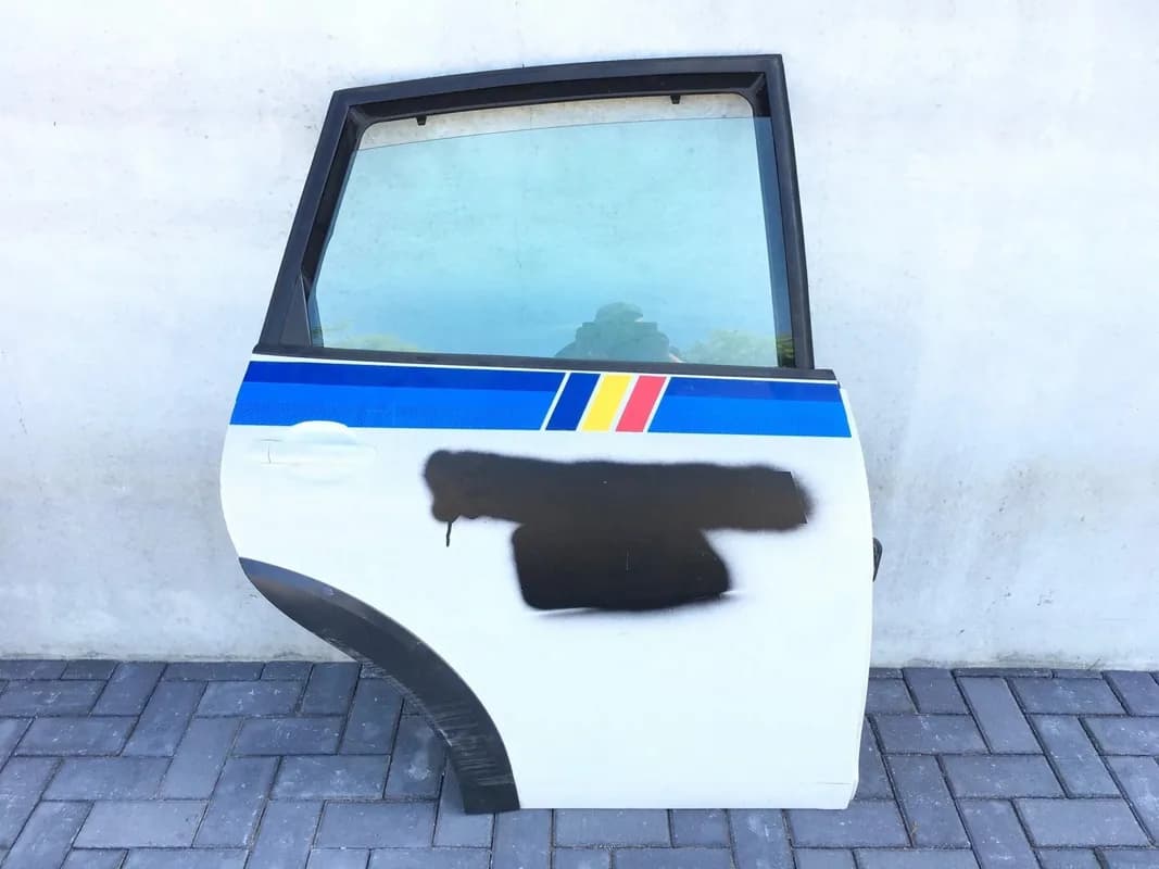 Puerta trasera dcha Seat Altea 5P - Foto 1