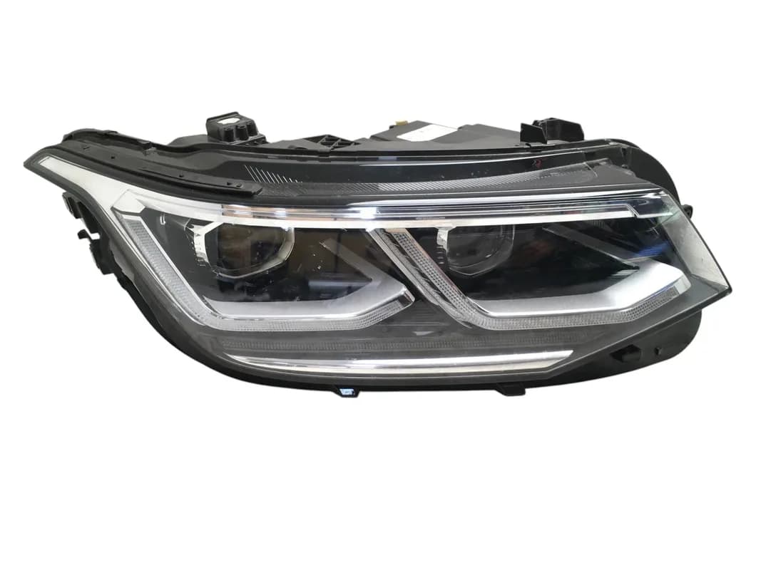 Faro dcho VW Tiguan II Fase 2 - Foto 1