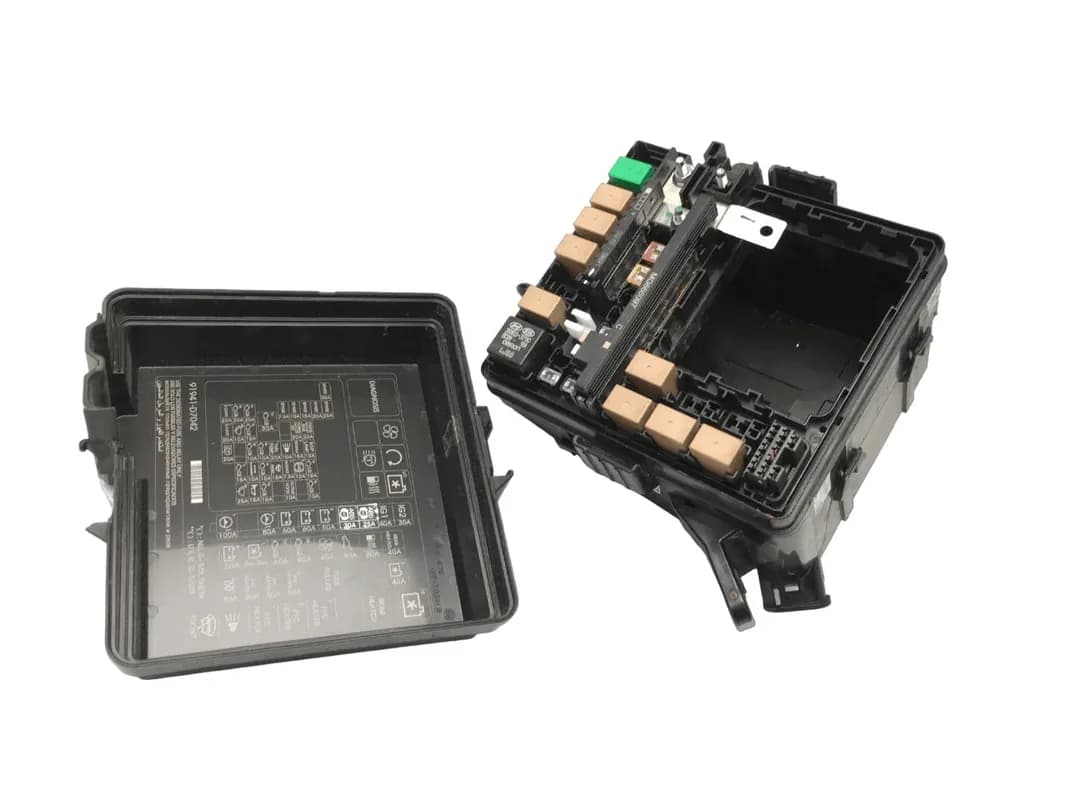 Caja Fusibles Hyundai 91450D7543 - Foto 1