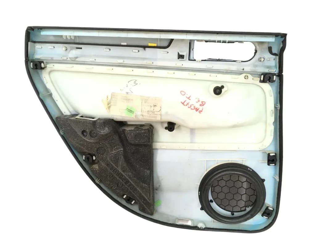 Panel puerta tra dcho VW Passat B5 3B - Foto 2