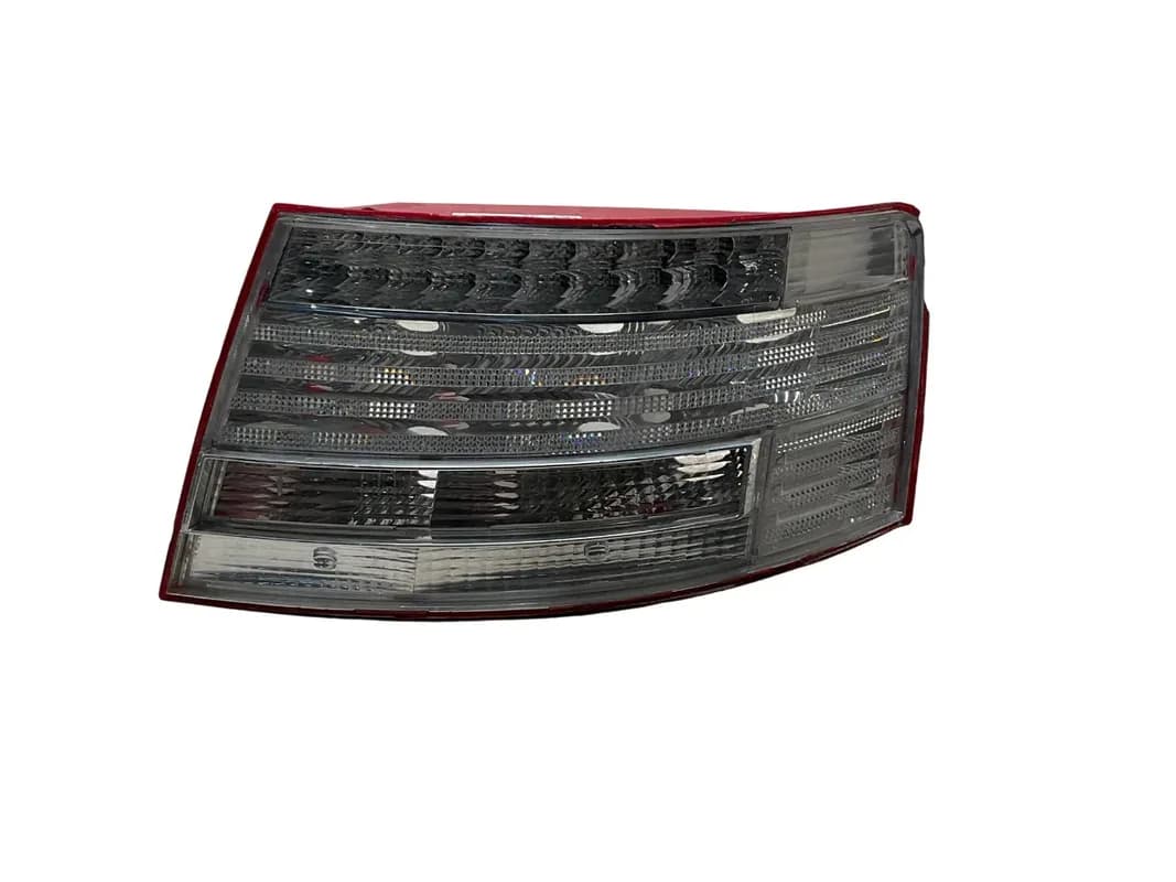 Piloto Tra dcho Audi A6 sedan 2004-2011 - Foto 1