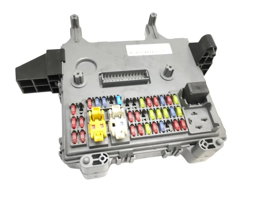 Caja fusibles Jeep Cherokee KJ - Foto 1