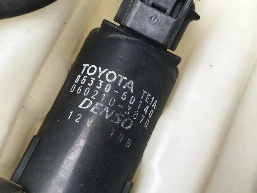 Deposito limpiaparabrisas Toyota Rav4 II - Foto 4