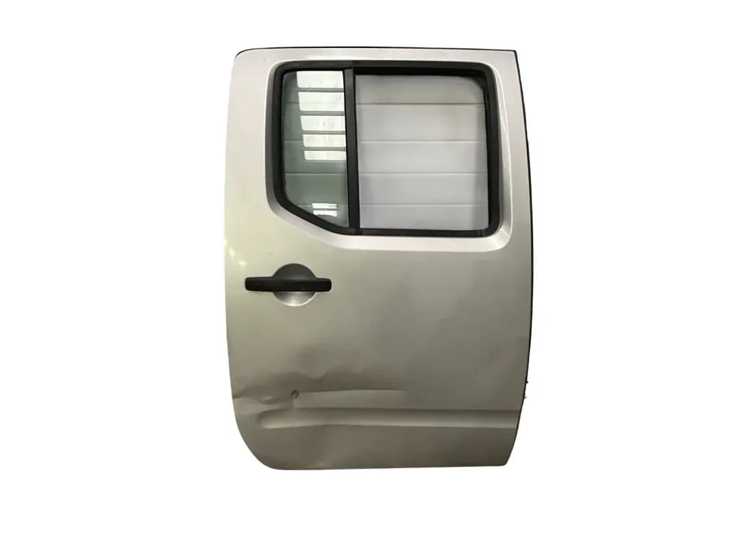 Puerta tra dcha Nissan Navara 05-15 - Foto 1