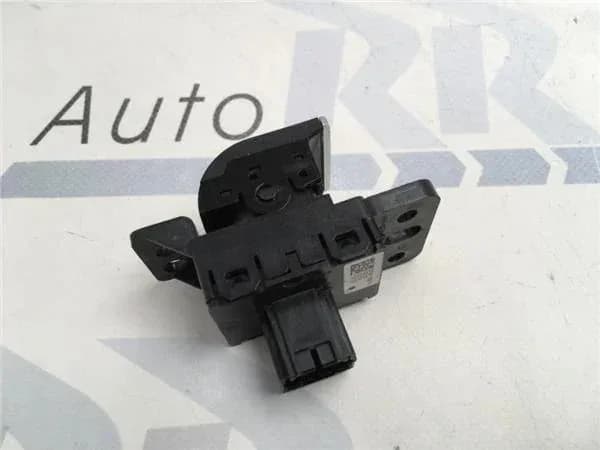 Interruptor freno mano Alfa Romeo Giulia - Foto 2