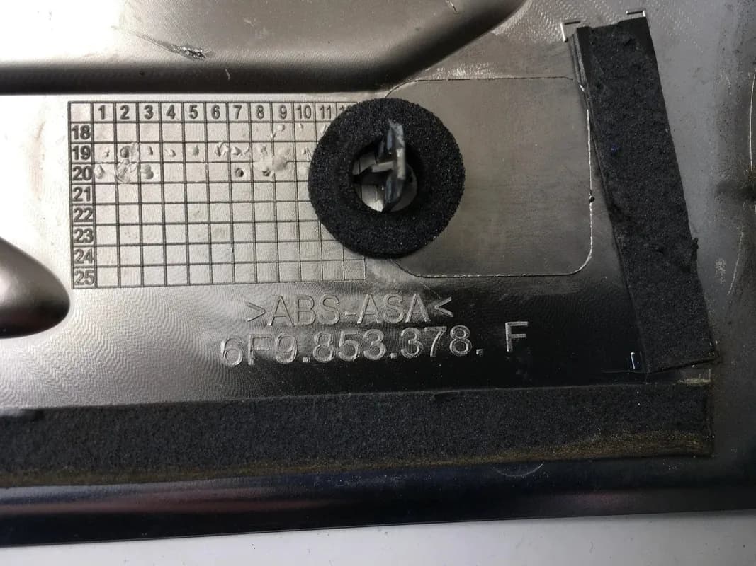 Moldura tra dcha Seat Arona FR - Foto 3