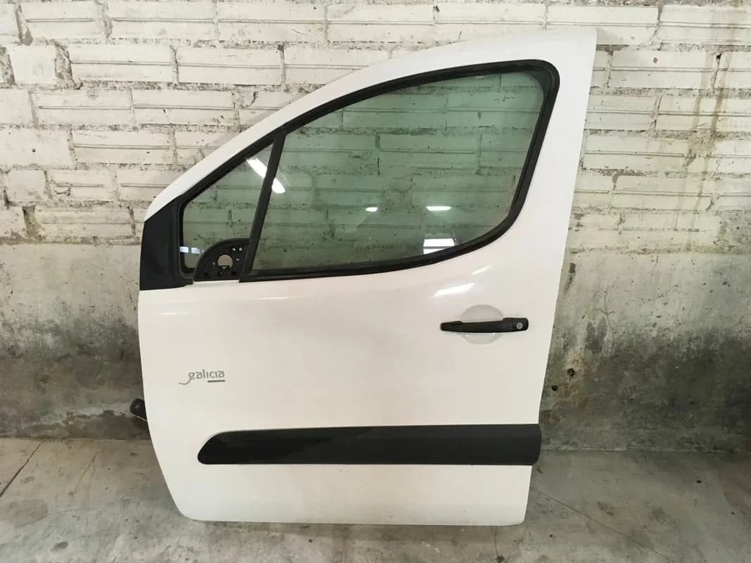 Puerta del izq Citroen Berlingo 2 Renovado - Foto 1