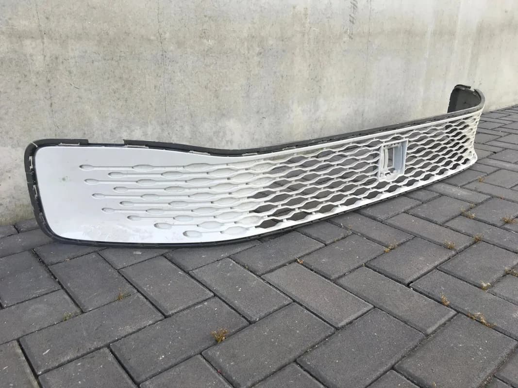 Rejilla Radiador VW Caddy IV SB - Foto 3