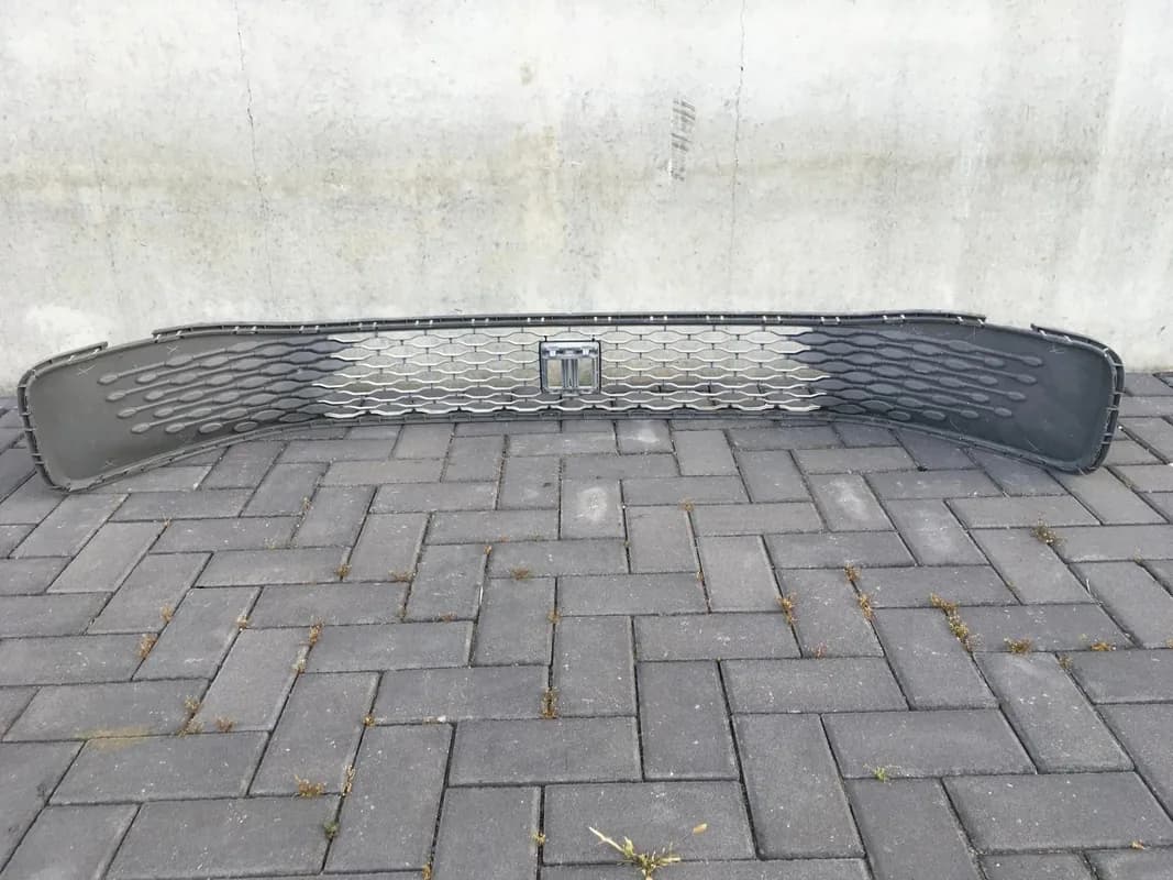 Rejilla Radiador VW Caddy IV SB - Foto 5