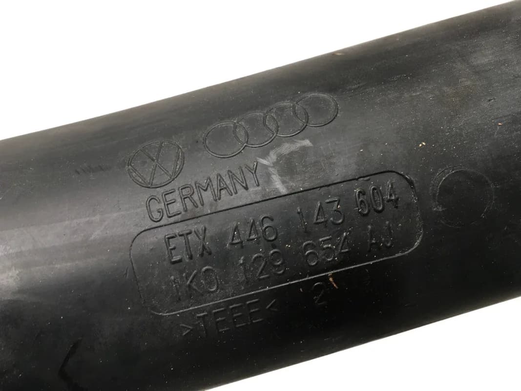 Tubo admision VW 1K0129654AJ - Foto 3
