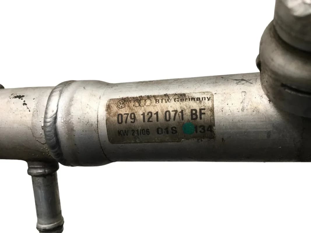 Tubo refrigerante Audi 079121071BF - Foto 4