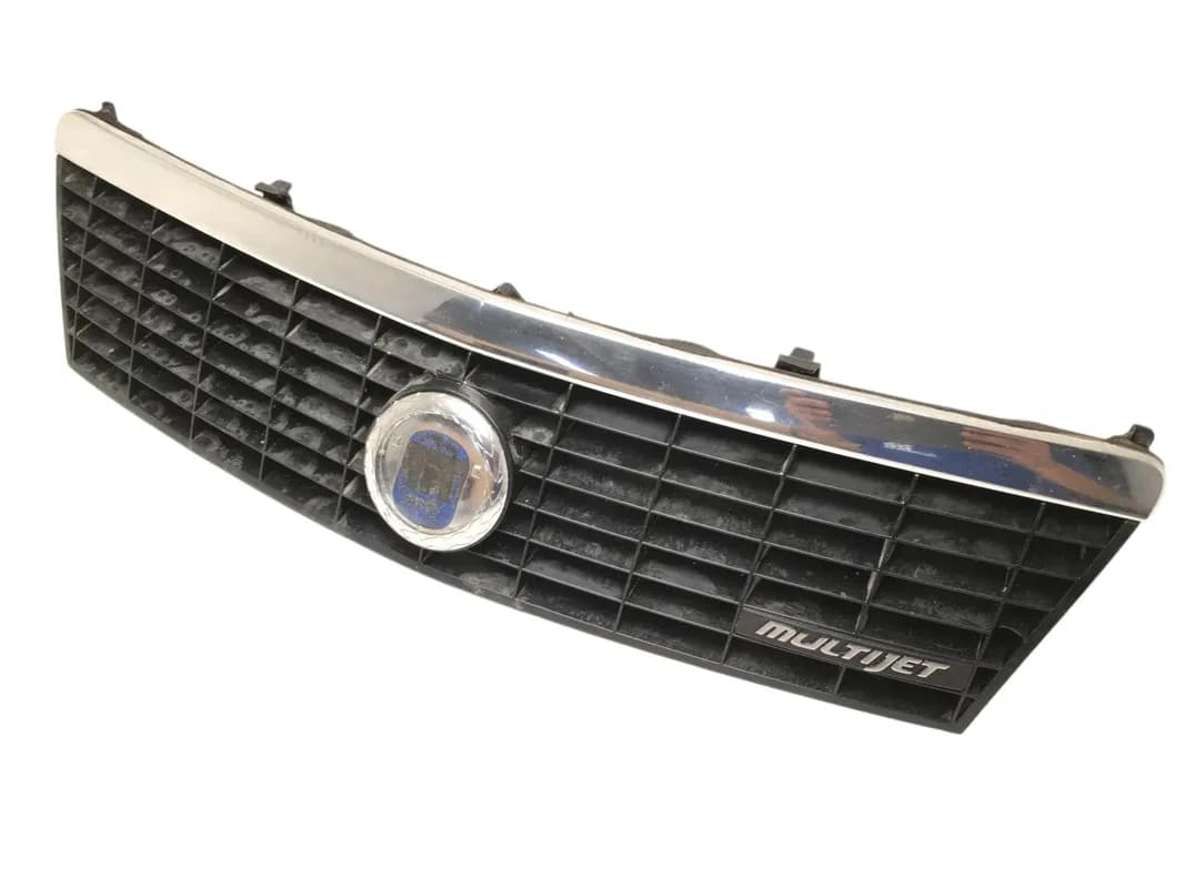 Rejilla radiador Fiat Sedici - Foto 2