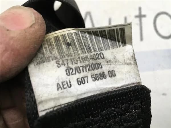 Cinturon trasero derecho Bmw Serie 3 E93 - Foto 4