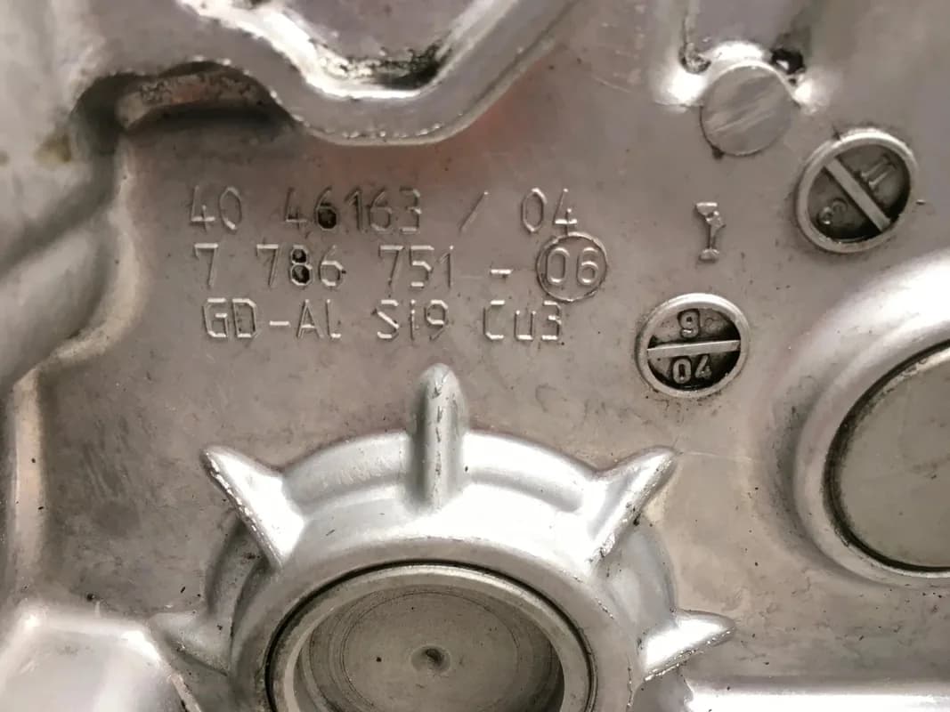 Tapa distribucion BMW 7786751 - Foto 4