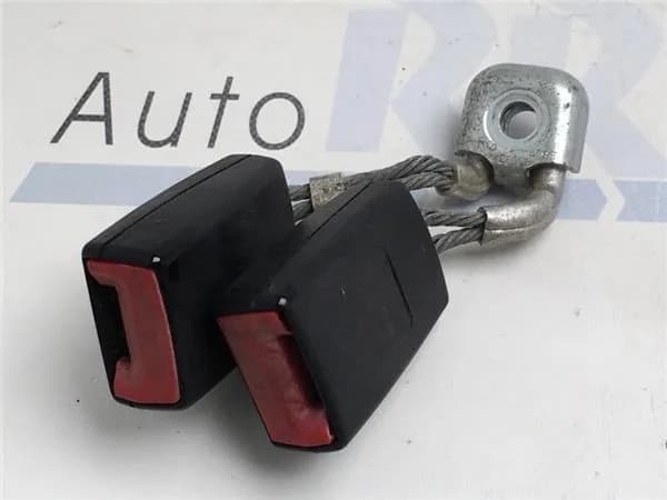 Anclajes cinturon traseros VW 1k0857739h - Foto 1