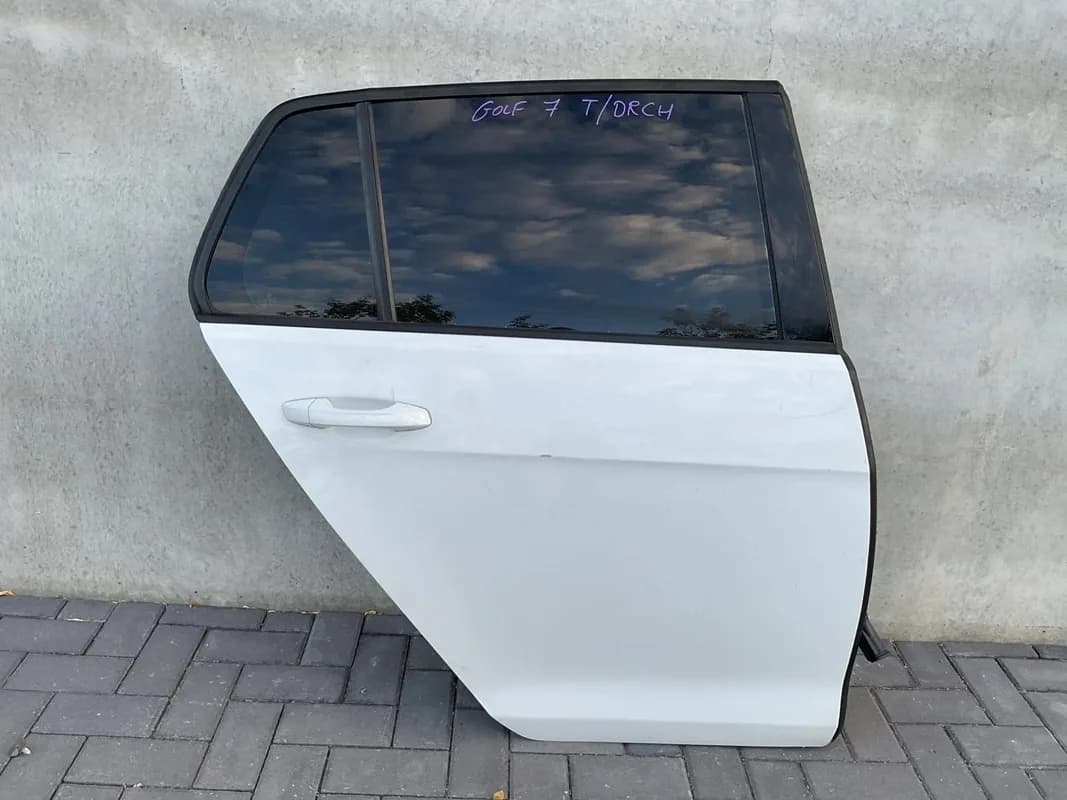 Puerta tra dcha VW Golf 7 2012-2021 - Foto 1
