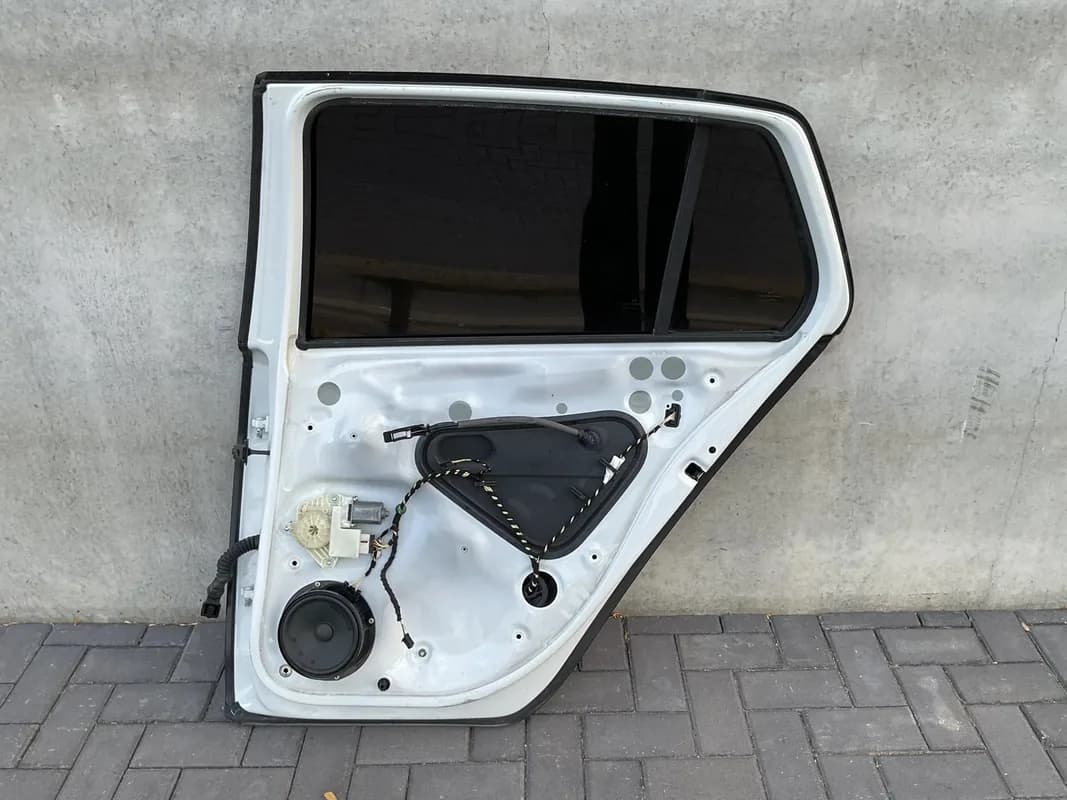 Puerta tra dcha VW Golf 7 2012-2021 - Foto 3