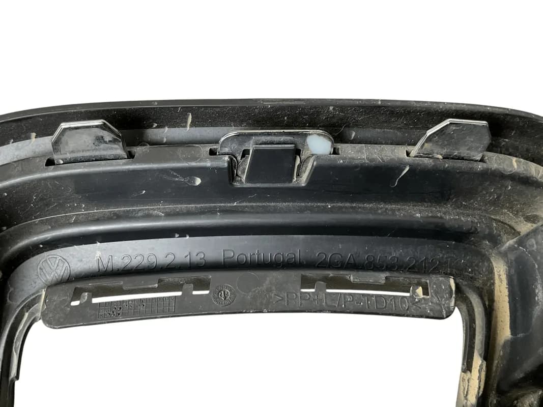 Moldura dcha Paragolpes delantero VW T Roc 2021 2025 - Foto 4