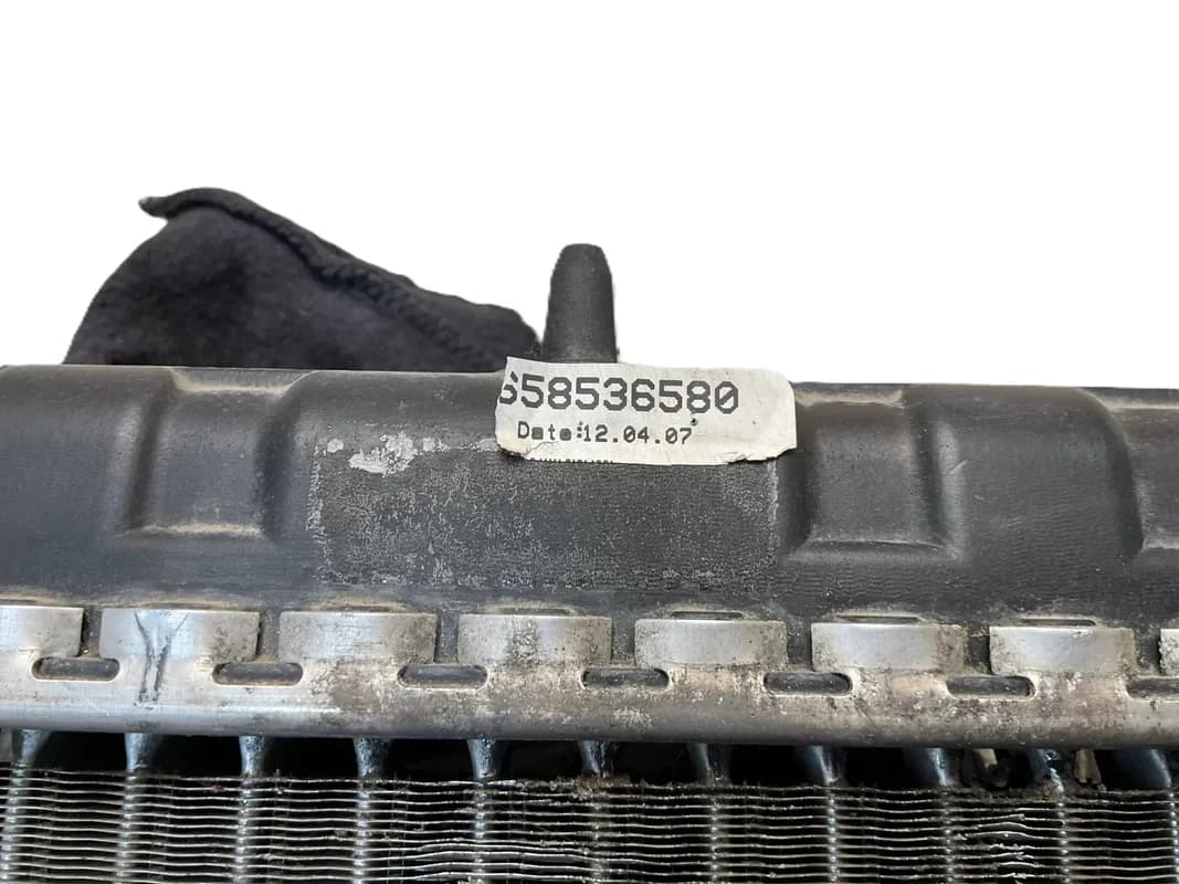 Condensador A/C Opel Astra H Zafira B - Foto 5