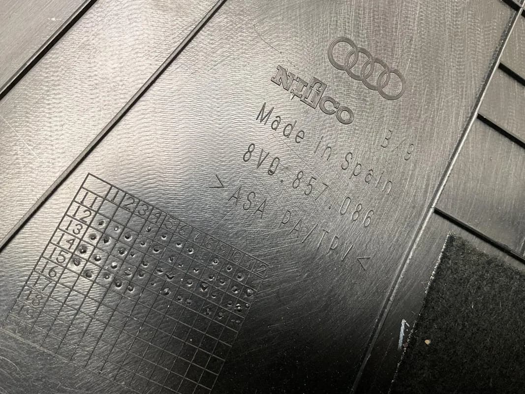 Moldura dcha Salpicadero Audi A3 2012-2020 - Foto 3