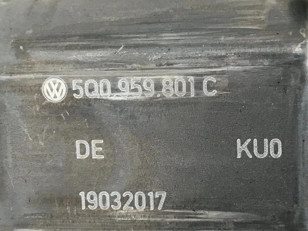 Motor elevalunas del izq 5Q0959801C - Foto 4