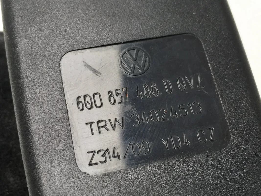 Hebillas centrales VW 6Q0857488D - Foto 3
