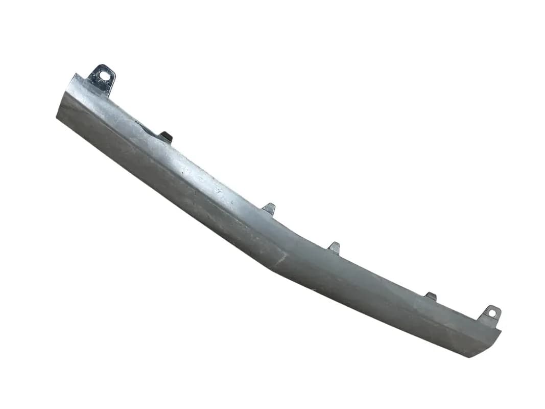 Moldura Inferior Paragolpes delantero Mercedes C 14-23 - Foto 1