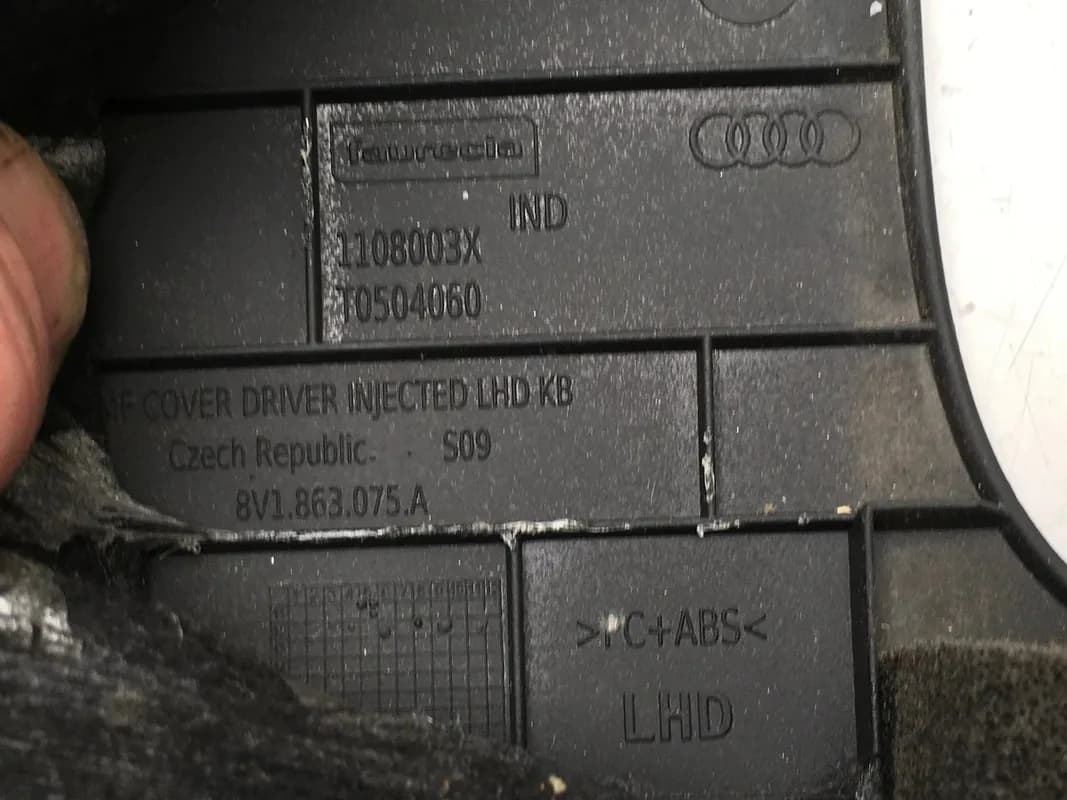 Moldura Slapicadero Audi A3 8V - Foto 4