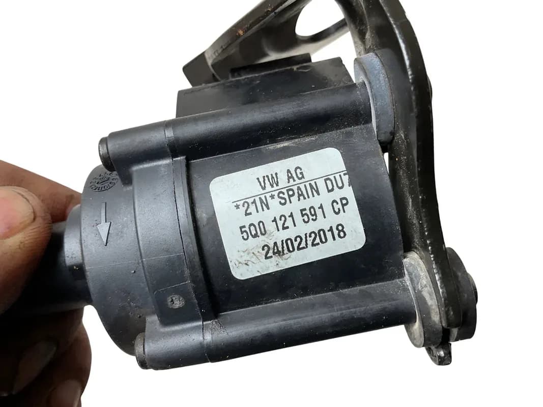 Bomba Agua VW 5Q0121591CP - Foto 4