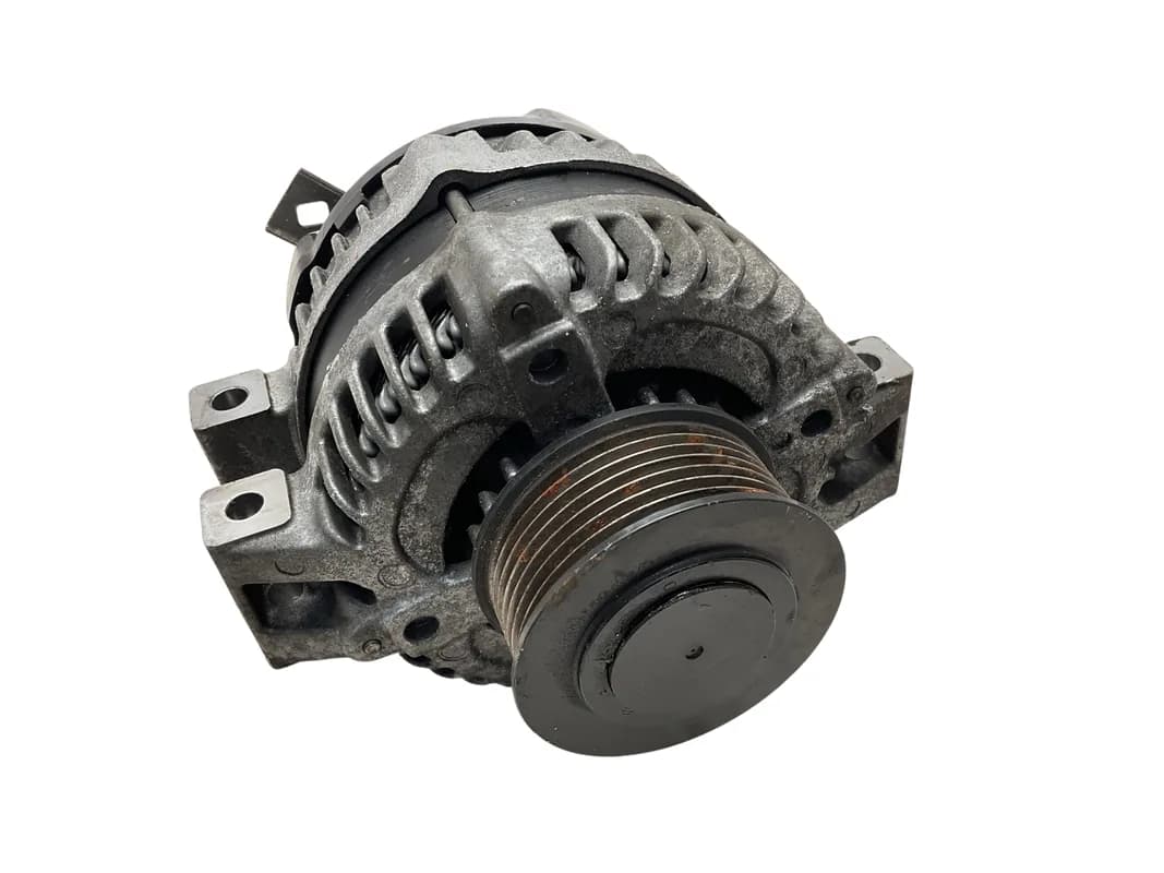 Alternador Honda 1042103911 - Foto 1