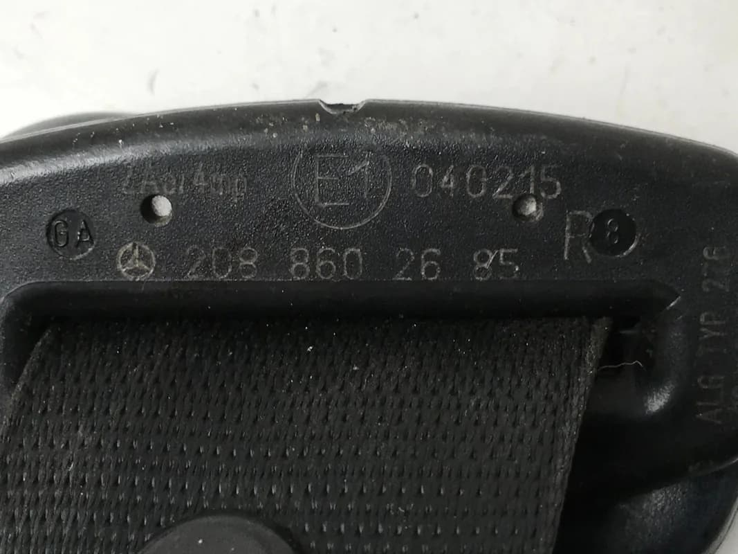 Cinturon del dcho Mercedes W208 - Foto 4